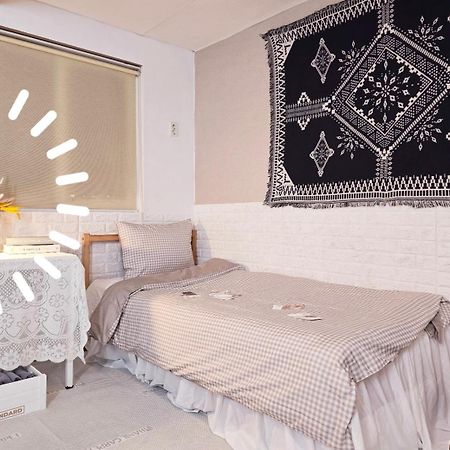 Hongdae Guest House Room#G#E#D#R#M Сеул Экстерьер фото