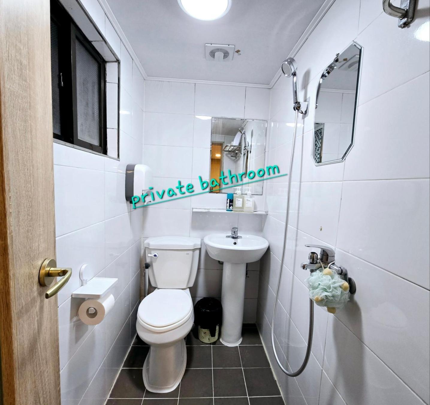 Hongdae Guest House Room#G#E#D#R#M Сеул Экстерьер фото