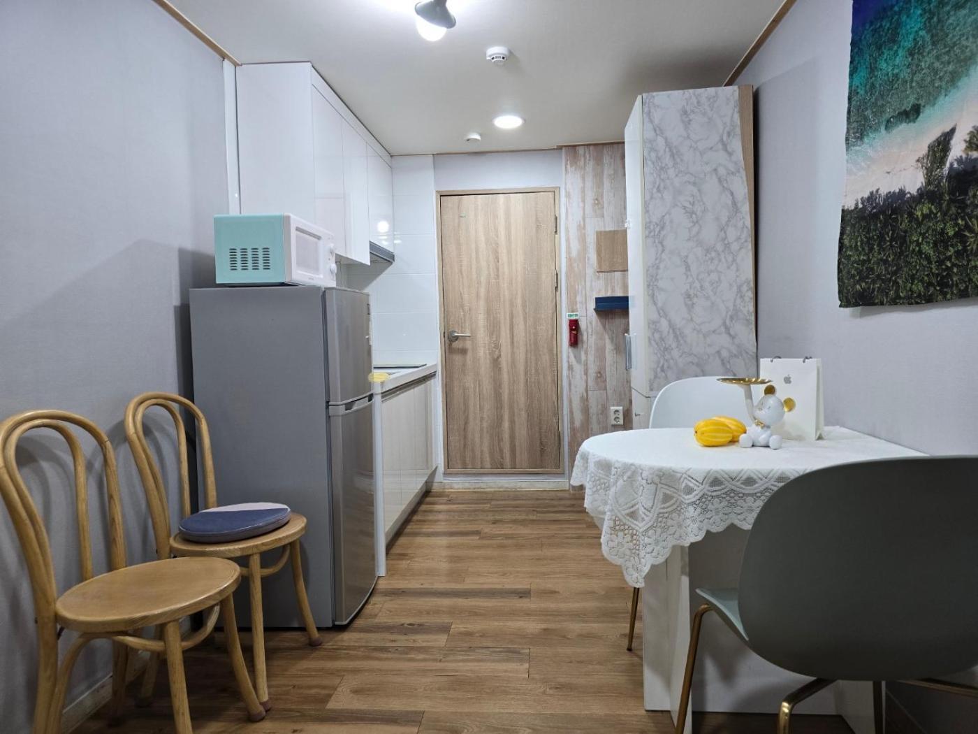 Hongdae Guest House Room#G#E#D#R#M Сеул Экстерьер фото